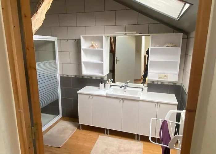 Le Refuge De * Libin